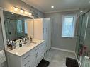 Bathroom - 875 Rue Bellevue, Longueuil (Greenfield Park), QC  - Indoor Photo Showing Bathroom 