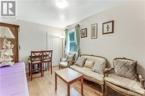 1657 Alta Vista Drive, Ottawa, ON - Indoor Photo Showing Living Room