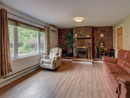 Salon - 2170 Route 125, Sainte-Julienne, QC - Indoor Photo Showing Living Room With Fireplace