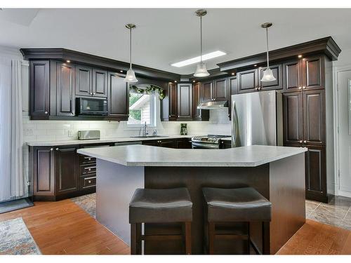 Kitchen - 57 Rue Des Pinsons, Saint-Basile-Le-Grand, QC - Indoor Photo Showing Kitchen With Upgraded Kitchen