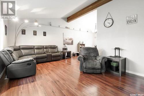 3920 18Th Avenue, Regina, SK - Indoor Photo Showing Living Room