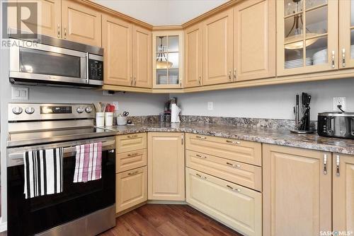 3920 18Th Avenue, Regina, SK - Indoor Photo Showing Kitchen