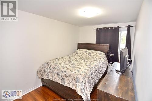 6738 Roseville Garden Drive, Windsor, ON - Indoor Photo Showing Bedroom