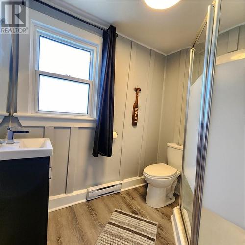 4551 Long Lake Road, Sudbury, ON - Indoor Photo Showing Bathroom