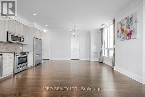 Gph22 - 100 Harrison Garden Boulevard, Toronto (Willowdale East), ON - Indoor Photo Showing Kitchen