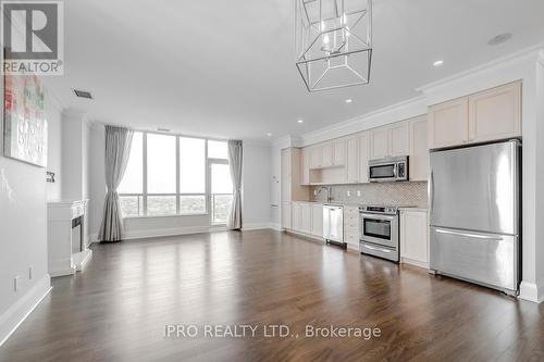 Gph22 - 100 Harrison Garden Boulevard, Toronto (Willowdale East), ON - Indoor Photo Showing Kitchen With Stainless Steel Kitchen