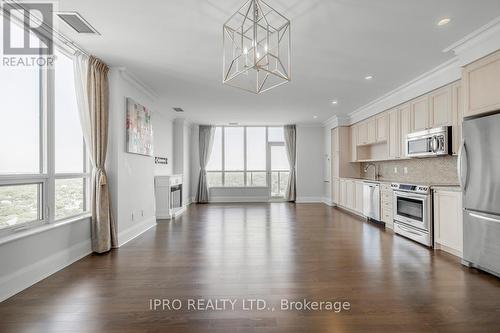 Gph22 - 100 Harrison Garden Boulevard, Toronto (Willowdale East), ON - Indoor Photo Showing Kitchen