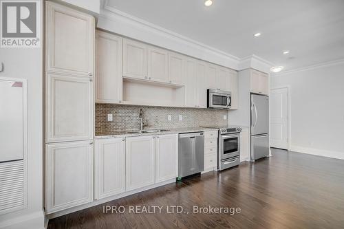 Gph22 - 100 Harrison Garden Boulevard, Toronto (Willowdale East), ON - Indoor Photo Showing Kitchen With Stainless Steel Kitchen With Upgraded Kitchen