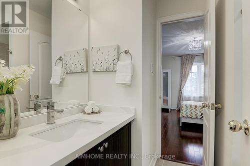 24 Pullman Road, Vaughan (Patterson), ON - Indoor Photo Showing Bathroom