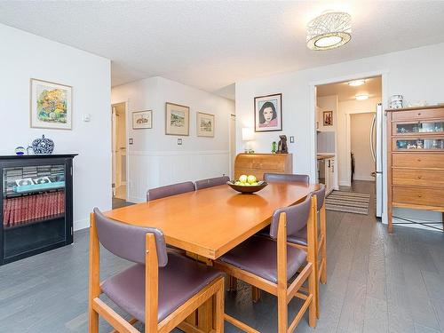 302-1241 Fairfield Rd, Victoria, BC - Indoor Photo Showing Dining Room