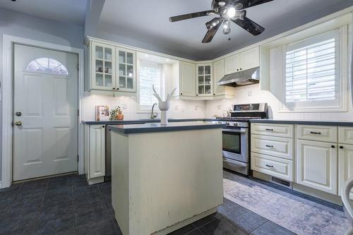 244 Gage Avenue S, Hamilton, ON - Indoor Photo Showing Kitchen With Upgraded Kitchen