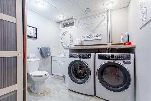 5135 Bunton Crescent, Burlington, ON - Indoor Photo Showing Laundry Room