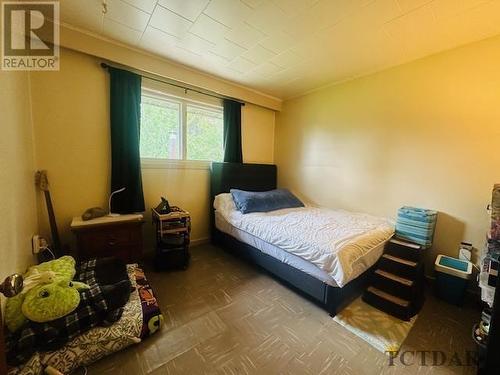 21 Albany St, Kapuskasing, ON - Indoor Photo Showing Bedroom