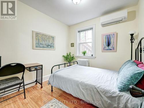 9 Bonfield Avenue, Toronto (The Beaches), ON - Indoor Photo Showing Bedroom