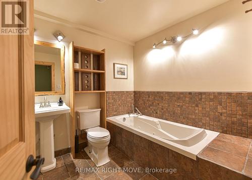 10 Joshua Court, Orillia, ON - Indoor Photo Showing Bathroom