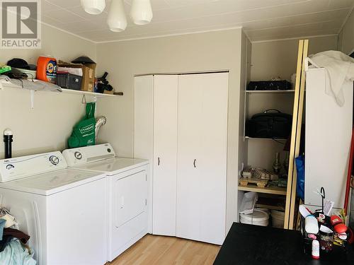 24 Cedar St, Kapuskasing, ON - Indoor Photo Showing Laundry Room