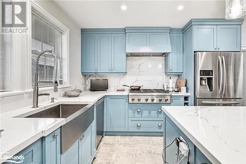 243 Birch Street, Collingwood, ON - Indoor Photo Showing Kitchen With Stainless Steel Kitchen With Upgraded Kitchen