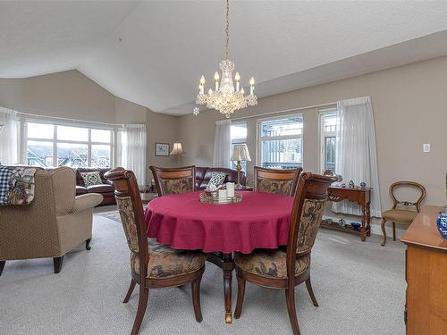 359-4488 Chatterton Way, Saanich, BC - Indoor Photo Showing Dining Room