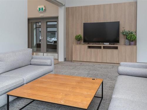 509-960 Reunion Ave, Langford, BC - Indoor Photo Showing Living Room