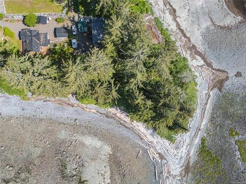 1009 Beach Rd, Ucluelet, BC 