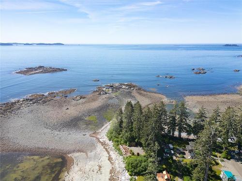 1009 Beach Rd, Ucluelet, BC 