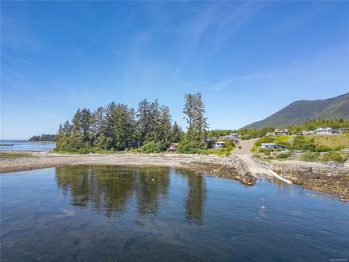 1009 Beach Rd, Ucluelet, BC 