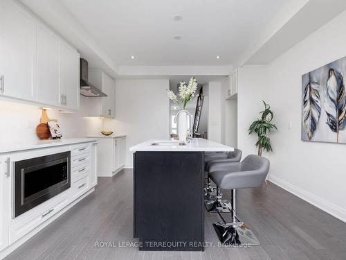 613 Port Darlington Rd, Clarington, ON - Indoor Photo Showing Kitchen With Upgraded Kitchen