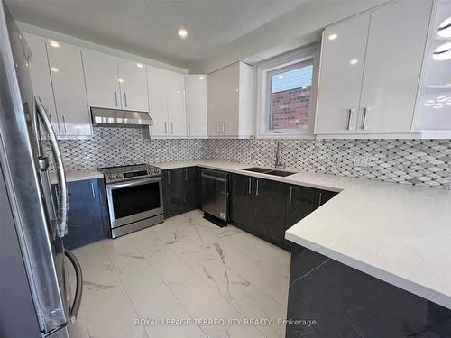 Main-2944 Biddulph St, London, ON - Indoor Photo Showing Kitchen With Stainless Steel Kitchen With Double Sink With Upgraded Kitchen