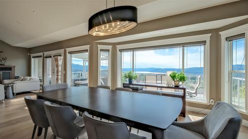 1265 Toovey Road, Kelowna, BC - Indoor Photo Showing Dining Room