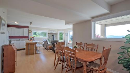 1265 Toovey Road, Kelowna, BC - Indoor Photo Showing Dining Room