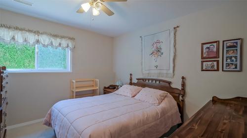 1265 Toovey Road, Kelowna, BC - Indoor Photo Showing Bedroom