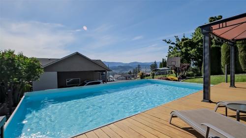 1265 Toovey Road, Kelowna, BC - Outdoor