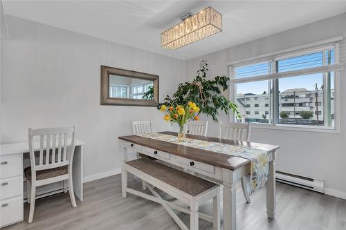 101-1610 Gordon Drive, Kelowna, BC - Indoor Photo Showing Dining Room