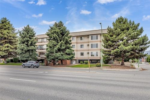 101-1610 Gordon Drive, Kelowna, BC - Outdoor With Facade