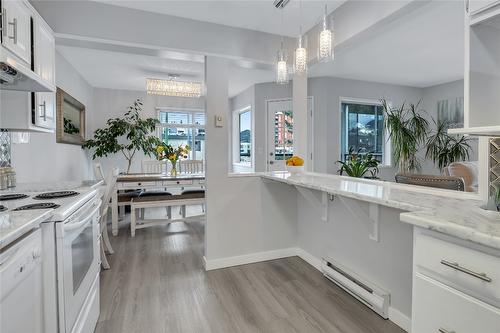 101-1610 Gordon Drive, Kelowna, BC - Indoor Photo Showing Kitchen