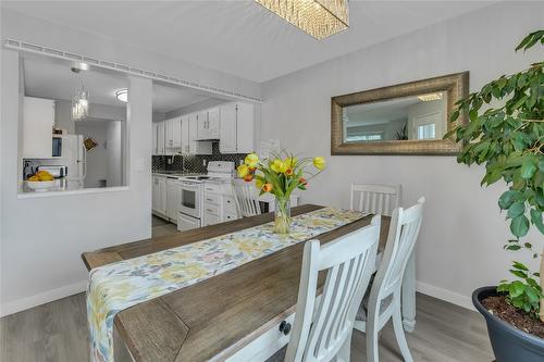 101-1610 Gordon Drive, Kelowna, BC - Indoor Photo Showing Dining Room