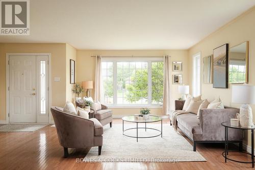 1643 Ravenwood Drive, Peterborough, ON - Indoor Photo Showing Living Room