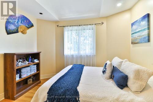 38 Eaglewood Boulevard, Mississauga, ON - Indoor Photo Showing Bedroom