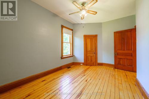 441 Queen Street, Perth South (51 - Blanshard Twp), ON - Indoor Photo Showing Other Room