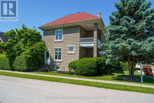 441 Queen Street, Perth South (51 - Blanshard Twp), ON - Outdoor With Balcony