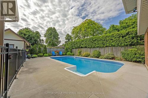 6 Conifer Crescent, London, ON - Outdoor With In Ground Pool