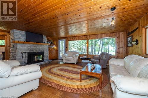 93 Borden Drive, Tobermory, ON - Indoor Photo Showing Living Room With Fireplace