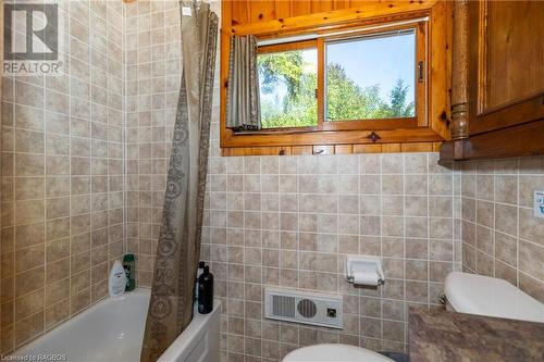 93 Borden Drive, Tobermory, ON - Indoor Photo Showing Bathroom