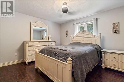 22 Des Chevaliers, Mcintosh Hill, NB - Indoor Photo Showing Bedroom