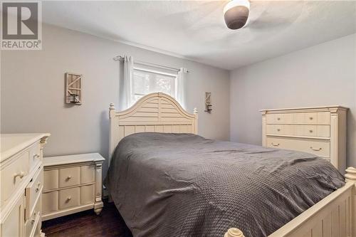 22 Des Chevaliers, Mcintosh Hill, NB - Indoor Photo Showing Bedroom