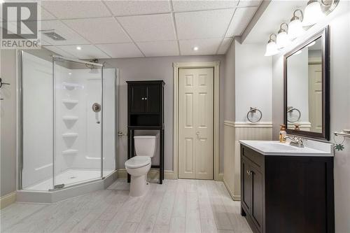 22 Des Chevaliers, Mcintosh Hill, NB - Indoor Photo Showing Bathroom