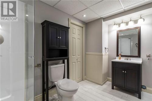 22 Des Chevaliers, Mcintosh Hill, NB - Indoor Photo Showing Bathroom