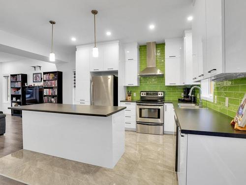 Cuisine - 23 Ch. De La Basse-Normandie, Val-Des-Monts, QC - Indoor Photo Showing Kitchen With Upgraded Kitchen