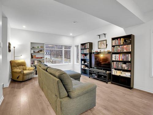 Salon - 23 Ch. De La Basse-Normandie, Val-Des-Monts, QC - Indoor Photo Showing Living Room