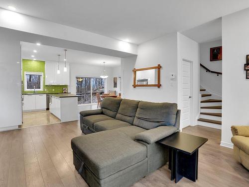 Overall view - 23 Ch. De La Basse-Normandie, Val-Des-Monts, QC - Indoor Photo Showing Living Room